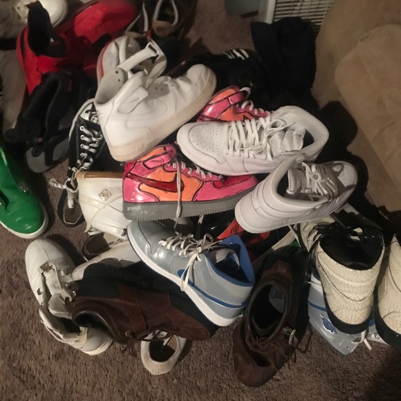 Air Force 1s TOONVILLE edition! - Picture 3 of 4